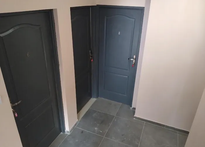 Tanie Pokoj Nr 2 1-3 Osobowy Z Lazienka Na Korytarzu Apartment *